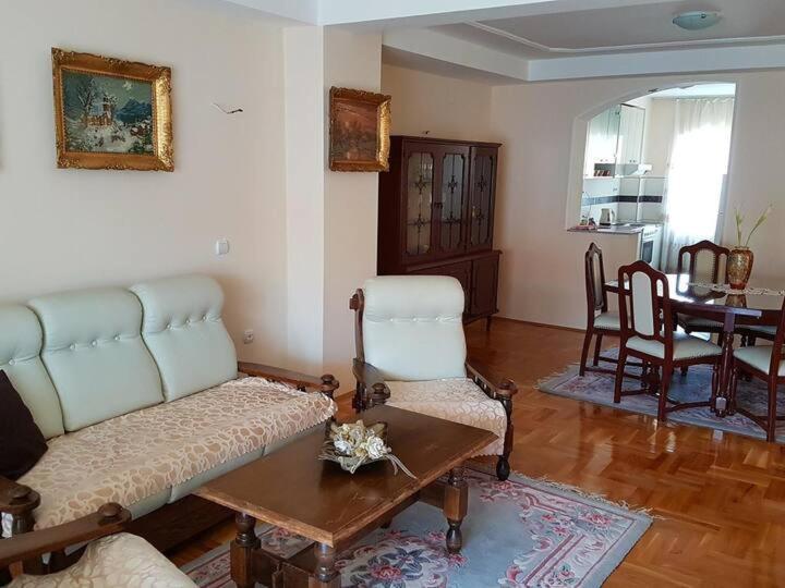 Villa Kraljevski Kumanovo Extérieur photo
